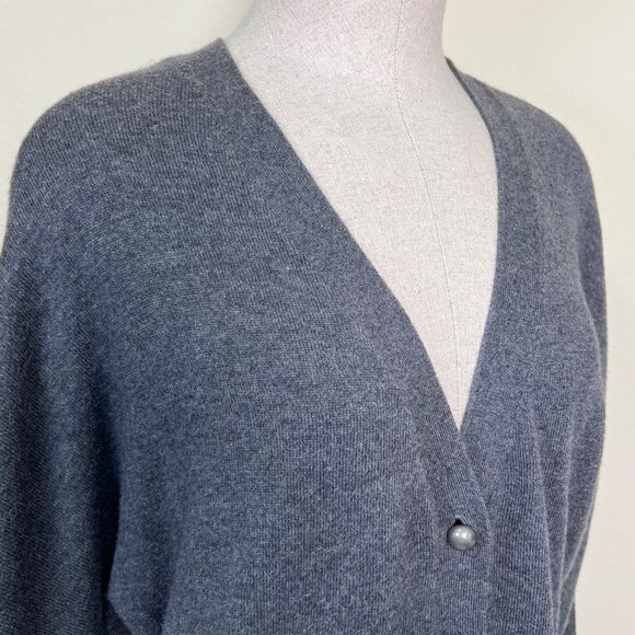 GAP Gray Button-Front 3/4 Sleeve V-Neck Cardigan Sweater Size Large - Picture 3 of 6